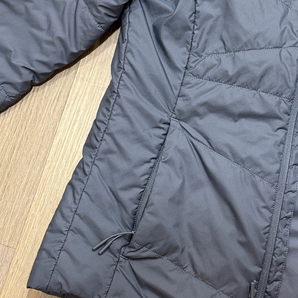 North Face lightweight puffer jacket - Picture 5 of 6